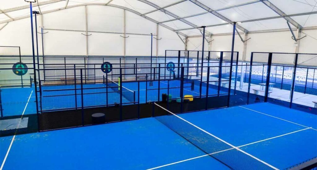 Coperture tensostrutture percampi da padel e campi da tennis